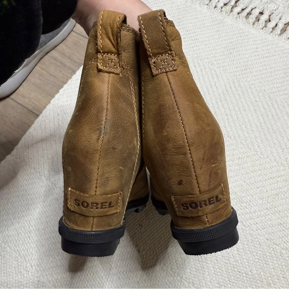 SOREL brown leather Joan of Arctic Wedge II Chelsea boots SIZE 10
